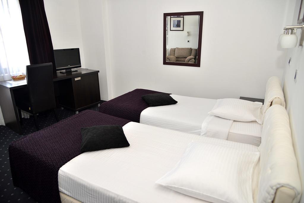Guest House Amico Vranje Quarto foto
